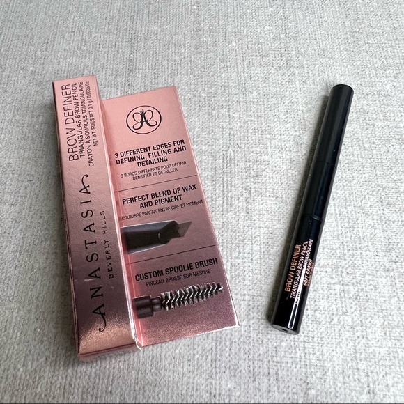 ❤️3 for $30❤️ Anastasiya Beverly Hills Brow Definer mini in Dark Brown - Picture 4 of 4